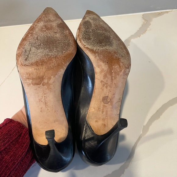 Manolo Blahnik Booties. Black leather and suede. - Picture 5 of 9